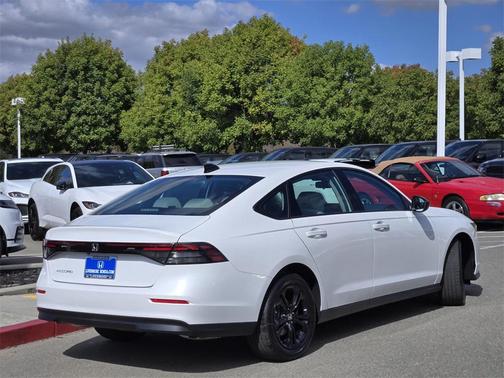 2025 Honda Accord Sport SE 1.5T