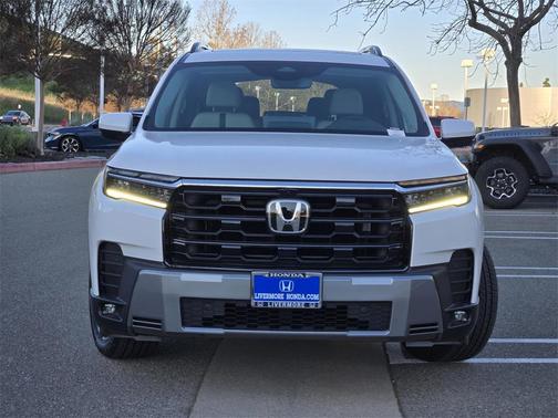 2026 Honda Pilot Touring 8-Passenger