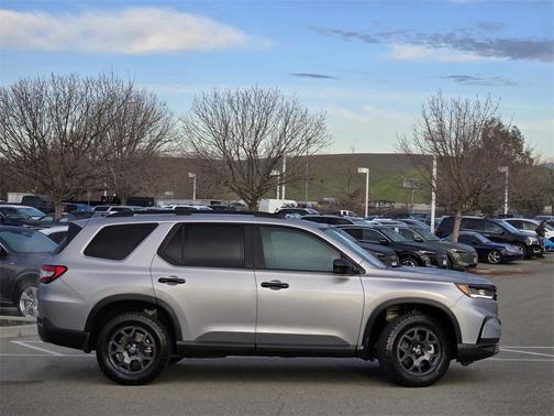 2025 Honda Pilot TrailSport