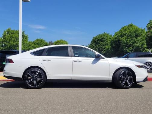 2025 Honda Accord Hybrid Base