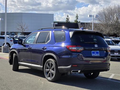 2025 Honda Pilot Sport