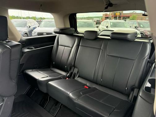 Agate Black Metallic 2024 Ford Expedition XLT