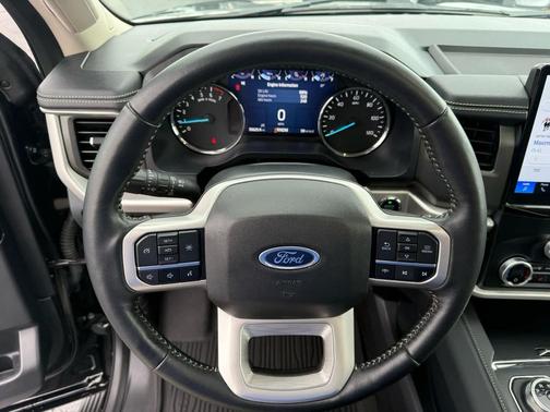 Agate Black Metallic 2024 Ford Expedition XLT