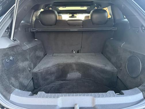 2018 Lincoln MKT Livery