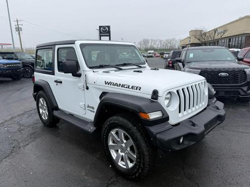Bright White Clearcoat 2019 Jeep Wrangler Sport SUV
