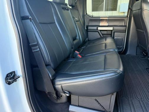 Oxford White 2022 Ford F-350 Lariat