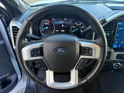 Oxford White 2022 Ford F-350 Lariat