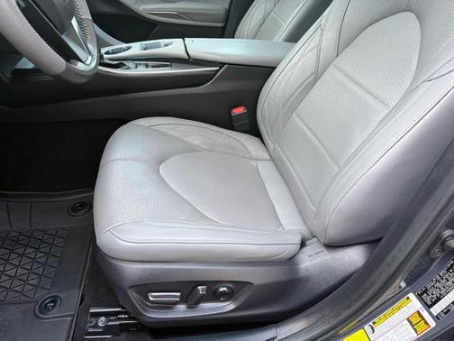 2022 Toyota Avalon Limited