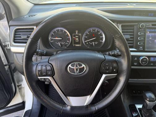 2015 Toyota Highlander Limited Platinum