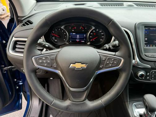 Blue Glow Metallic 2023 Chevrolet Equinox 1LT