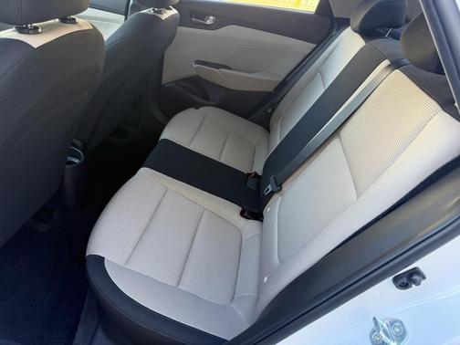 2022 Hyundai Accent SE