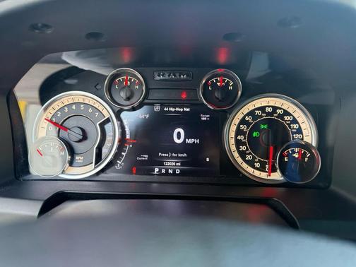 Brilliant Black Crystal Pearlcoat 2017 RAM 1500 Big Horn