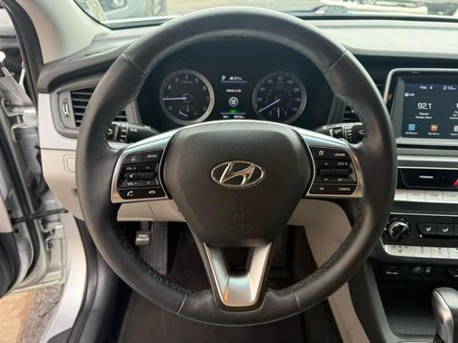 2018 Hyundai SONATA SEL