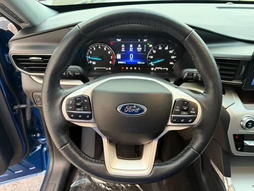 Atlas Blue Metallic 2022 Ford Explorer XLT