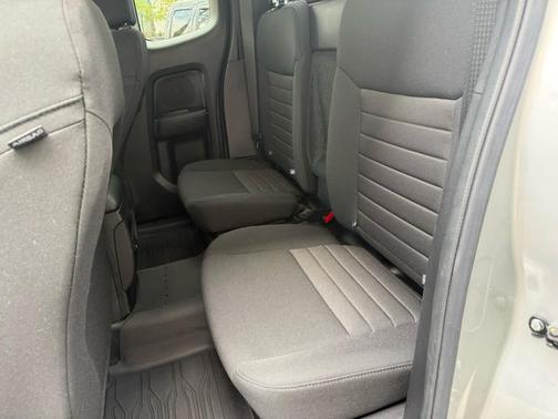 Ingot Silver Metallic 2019 Ford Ranger XL