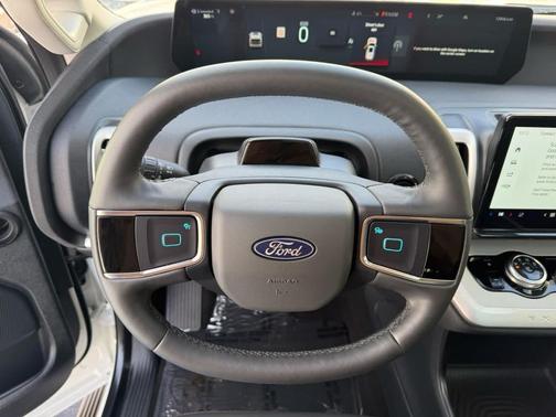 2025 Ford Expedition Max Active 4x4