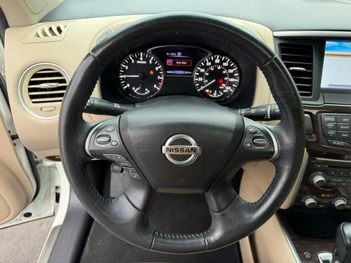 2016 Nissan Pathfinder Platinum