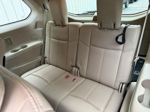 2016 Nissan Pathfinder Platinum