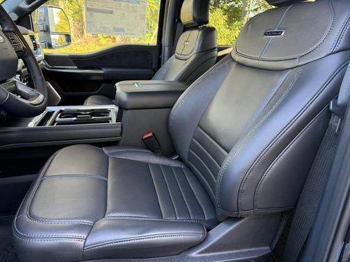 2025 Ford F-350 Platinum