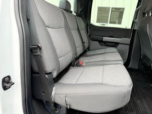 Oxford White 2024 Ford F-250 XL