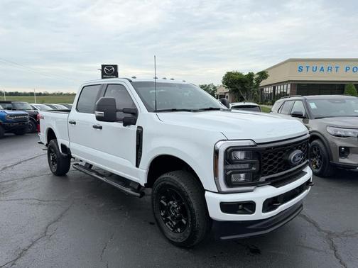 Oxford White 2024 Ford F-250 XL