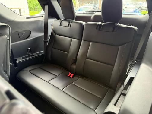 Agate Black Metallic 2026 Ford Explorer Tremor