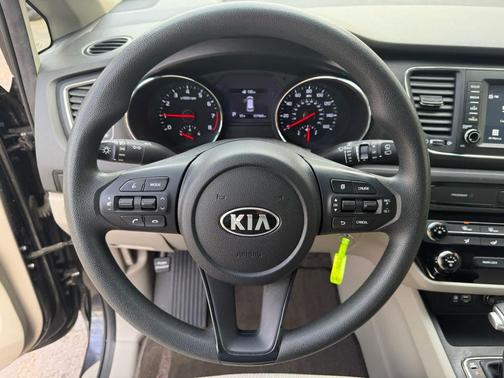2021 Kia Sedona LX