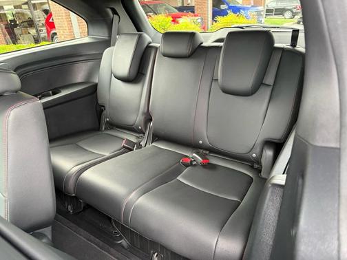 Crystal Black Pearl 2025 Honda Odyssey Sport-L