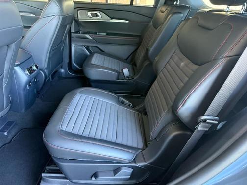 Vapor Blue Metallic 2026 Ford Explorer ST-Line