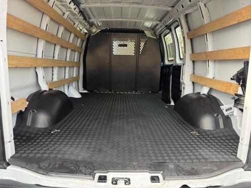 2024 GMC Savana 2500 Work Van