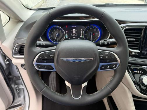 2024 Chrysler Pacifica Limited