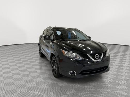 Magnetic Black 2017 Nissan Rogue Sport SV