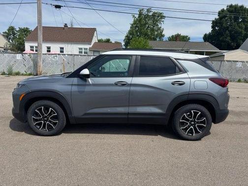 Satin Steel Metallic 2021 Chevrolet Trailblazer ACTIV