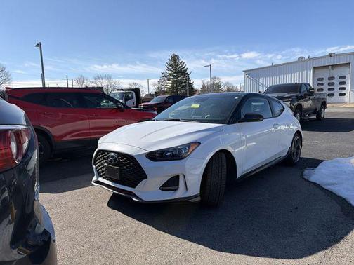 2019 Hyundai Veloster Base