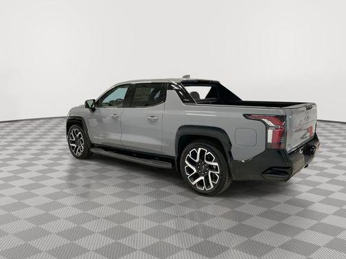 2025 Chevrolet Silverado EV RST