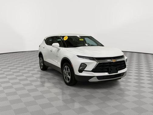 Summit White 2025 Chevrolet Blazer 2LT