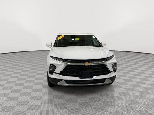 Summit White 2025 Chevrolet Blazer 2LT