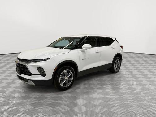 Summit White 2025 Chevrolet Blazer 2LT
