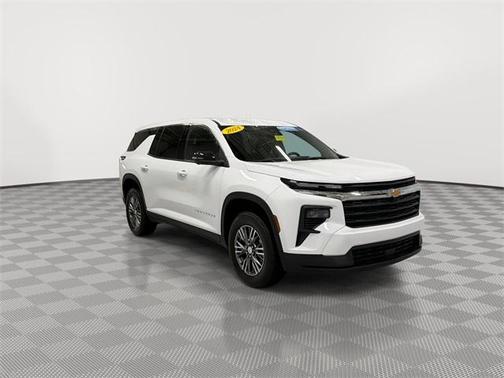 2024 Chevrolet Traverse LS