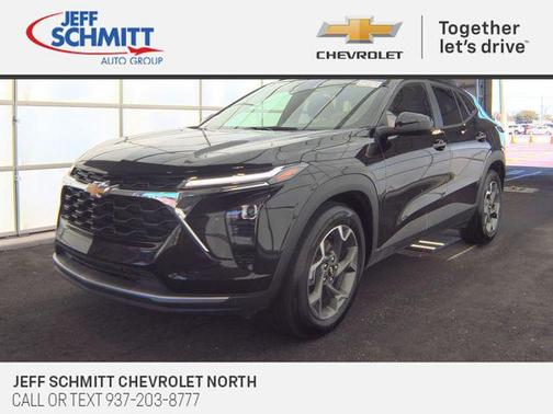 Mosaic Black Metallic 2025 Chevrolet Trax LT
