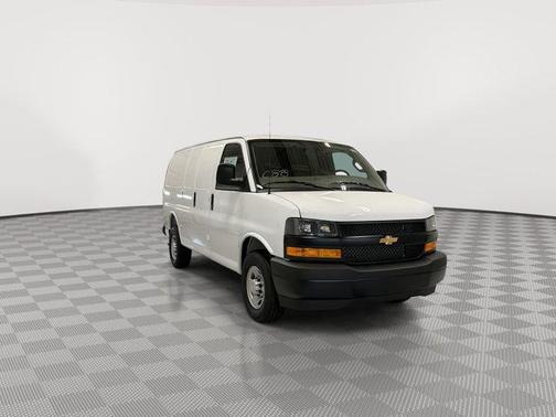 Summit White 2026 Chevrolet Express 2500 Work Van