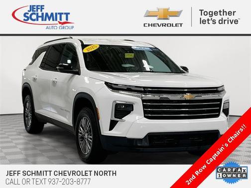 2025 Chevrolet Traverse LT