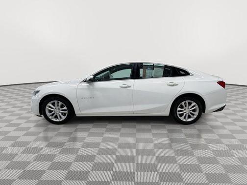 Summit White 2018 Chevrolet Malibu LT