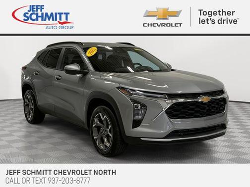Sterling Gray Metallic 2025 Chevrolet Trax LT