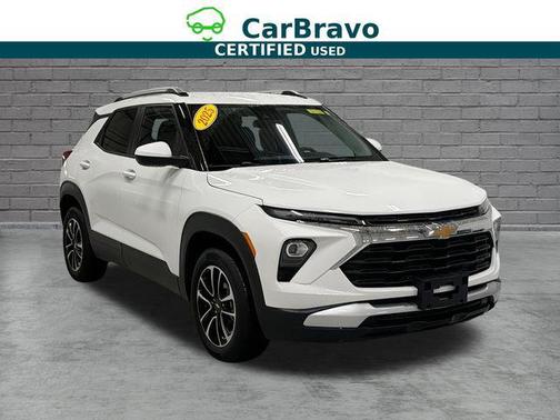 Summit White 2025 Chevrolet Trailblazer LT