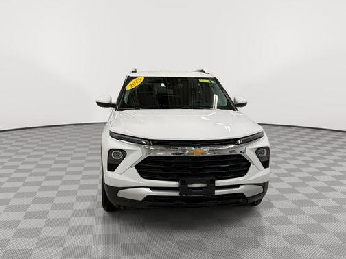 Summit White 2025 Chevrolet Trailblazer LT