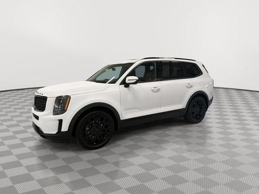 Glacial White Pearl 2021 Kia Telluride SX