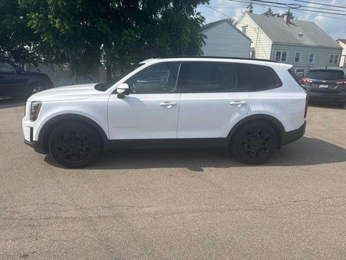 Glacial White Pearl 2021 Kia Telluride SX