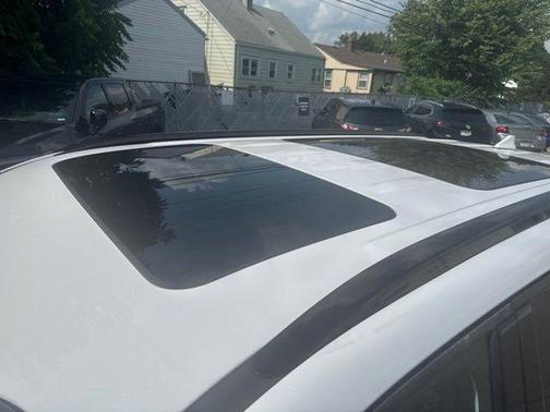 Glacial White Pearl 2021 Kia Telluride SX