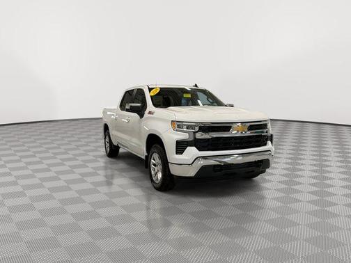 Summit White 2024 Chevrolet Silverado 1500 LT